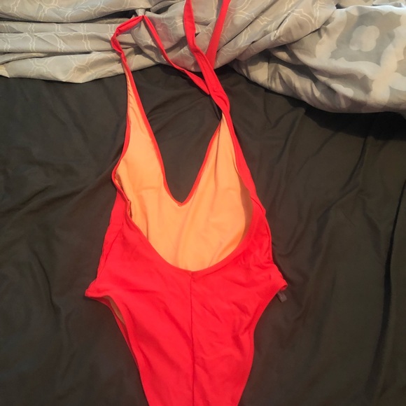NEW aerie deep plunge one piece - Picture 4 of 4